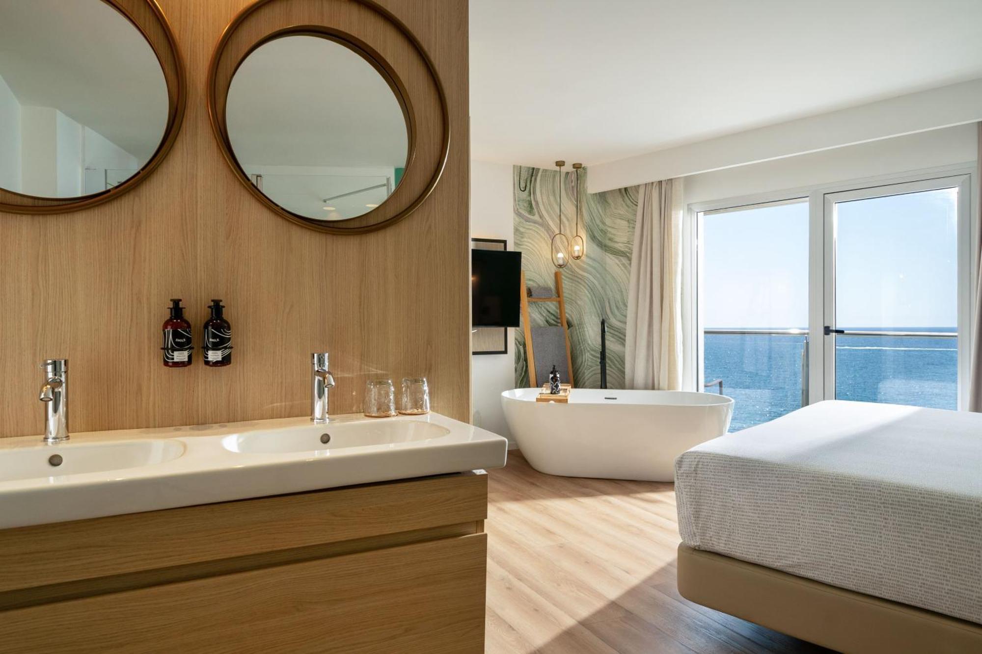 The Loft Zimmer mit Verbindungstür und Meerblick